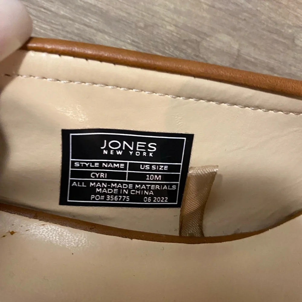 Jones New York heel loafer - Picture 8 of 9